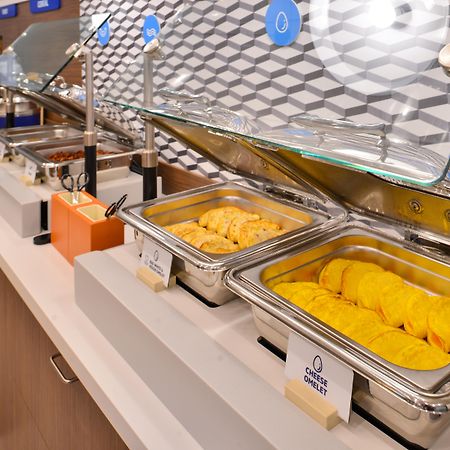 Holiday Inn Express & Suites Vaughan-Southwest By Ihg Экстерьер фото