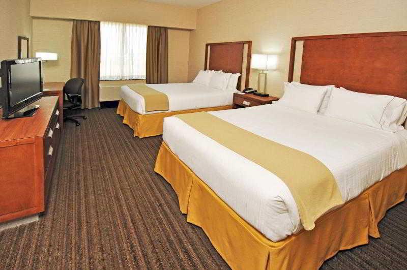 Holiday Inn Express & Suites Vaughan-Southwest By Ihg Экстерьер фото