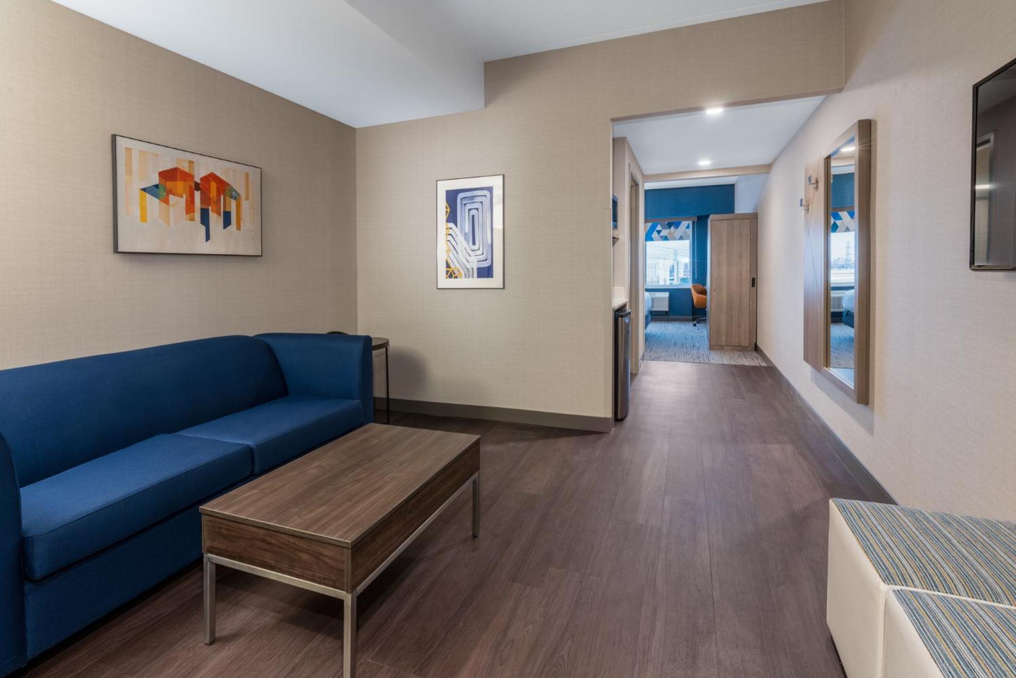Holiday Inn Express & Suites Vaughan-Southwest By Ihg Экстерьер фото