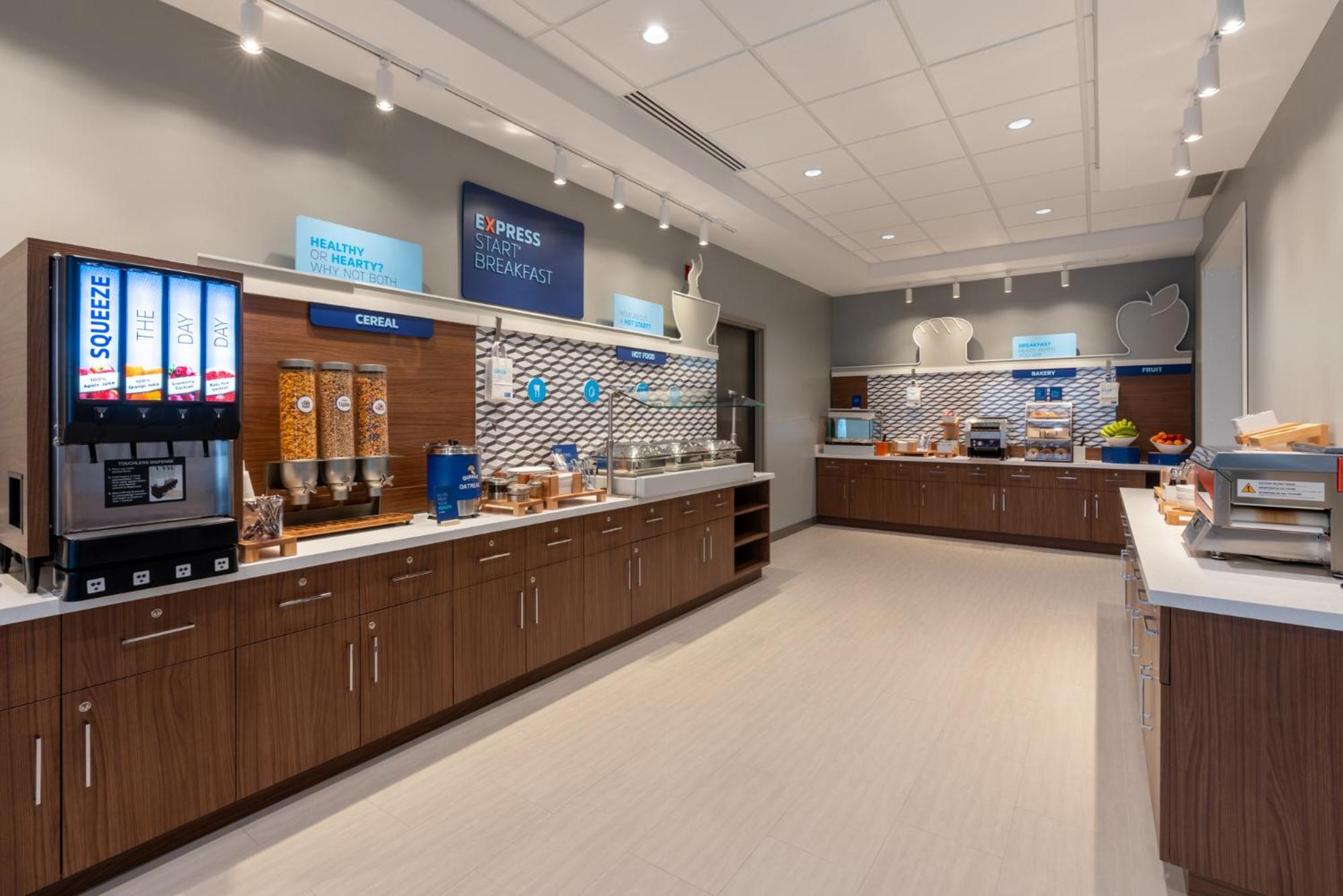Holiday Inn Express & Suites Vaughan-Southwest By Ihg Экстерьер фото
