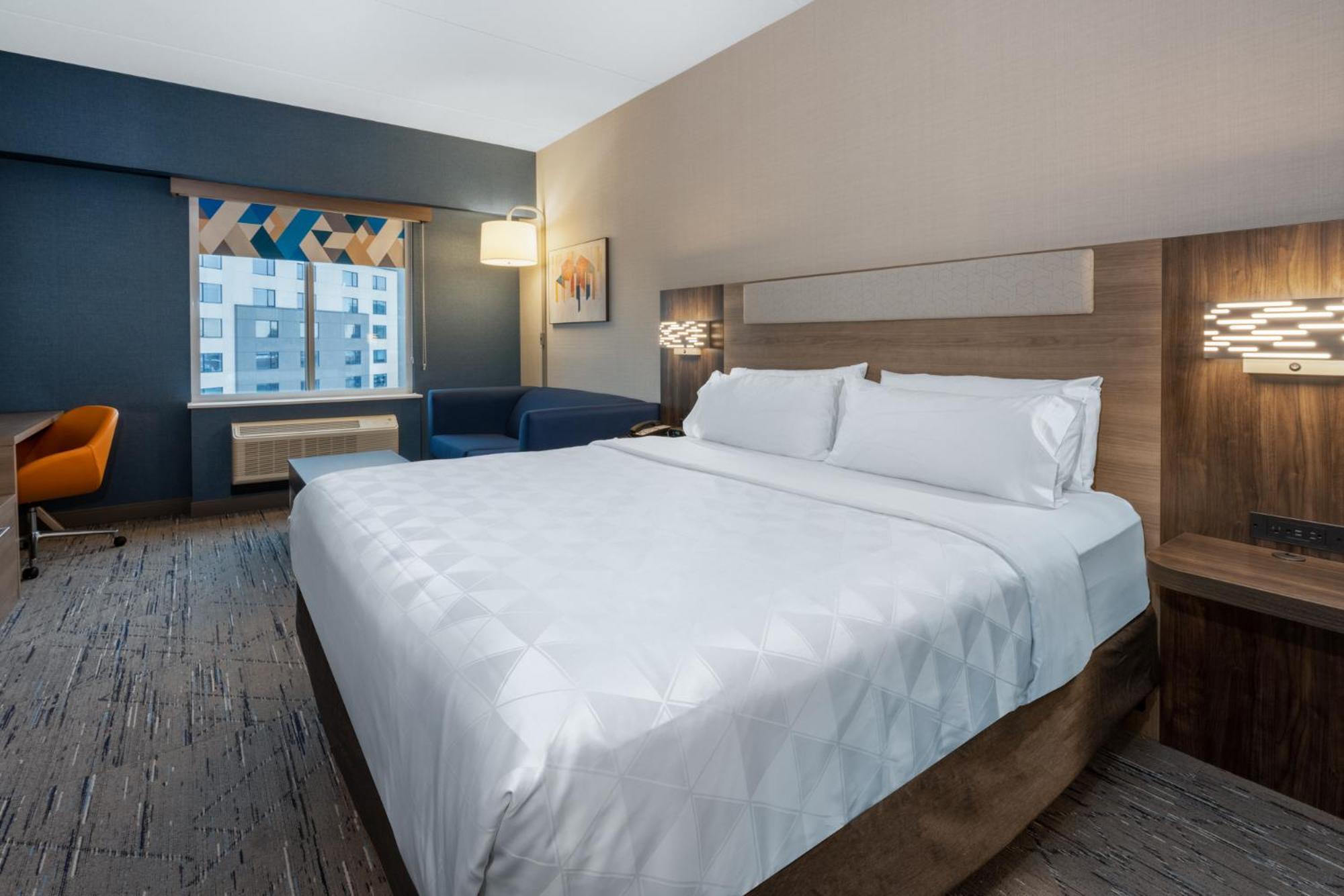 Holiday Inn Express & Suites Vaughan-Southwest By Ihg Экстерьер фото
