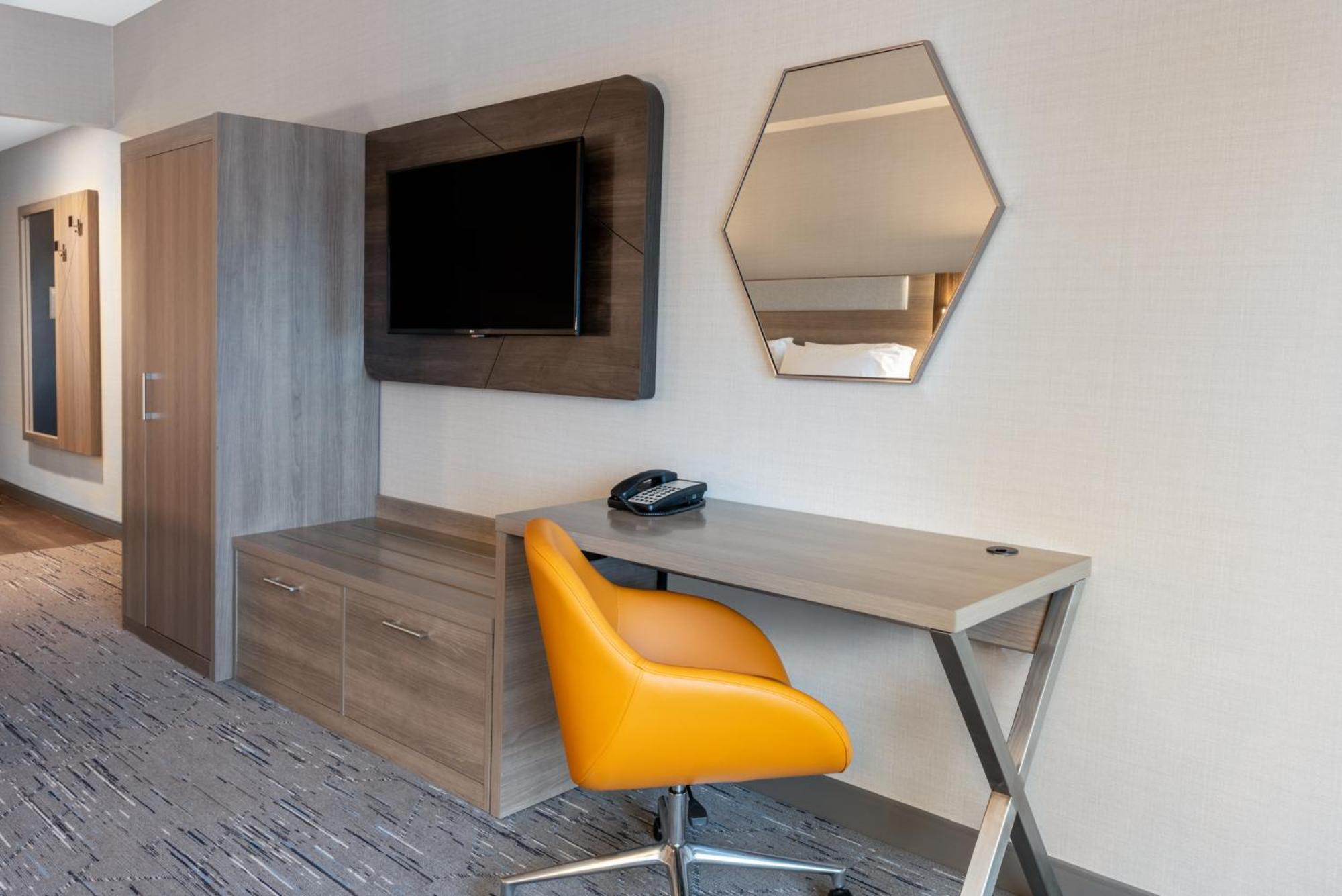 Holiday Inn Express & Suites Vaughan-Southwest By Ihg Экстерьер фото
