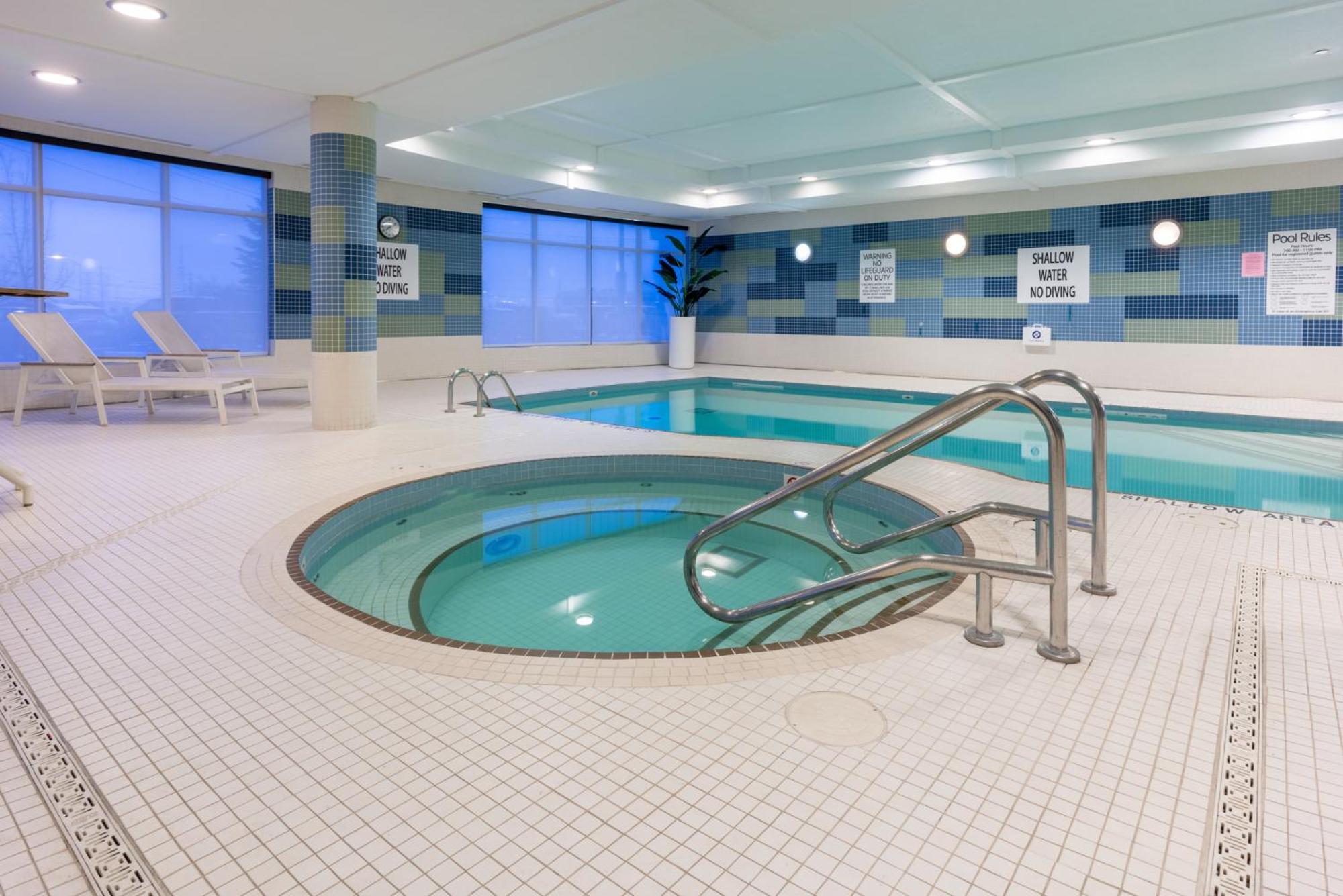 Holiday Inn Express & Suites Vaughan-Southwest By Ihg Экстерьер фото
