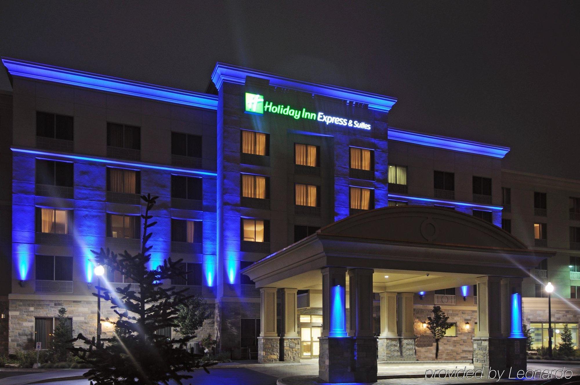 Holiday Inn Express & Suites Vaughan-Southwest By Ihg Экстерьер фото