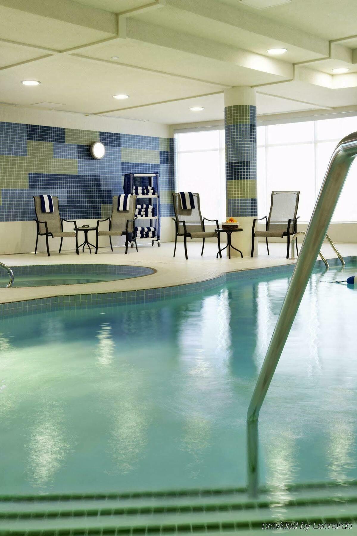 Holiday Inn Express & Suites Vaughan-Southwest By Ihg Экстерьер фото